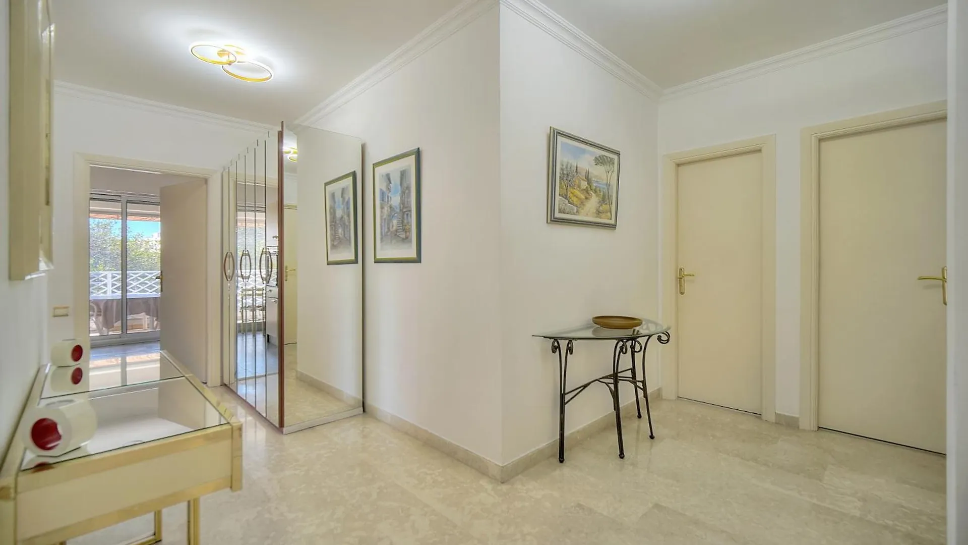 Immogroom - Large Apartment Clim/Terrace - Wifi Cannes 0*,  France