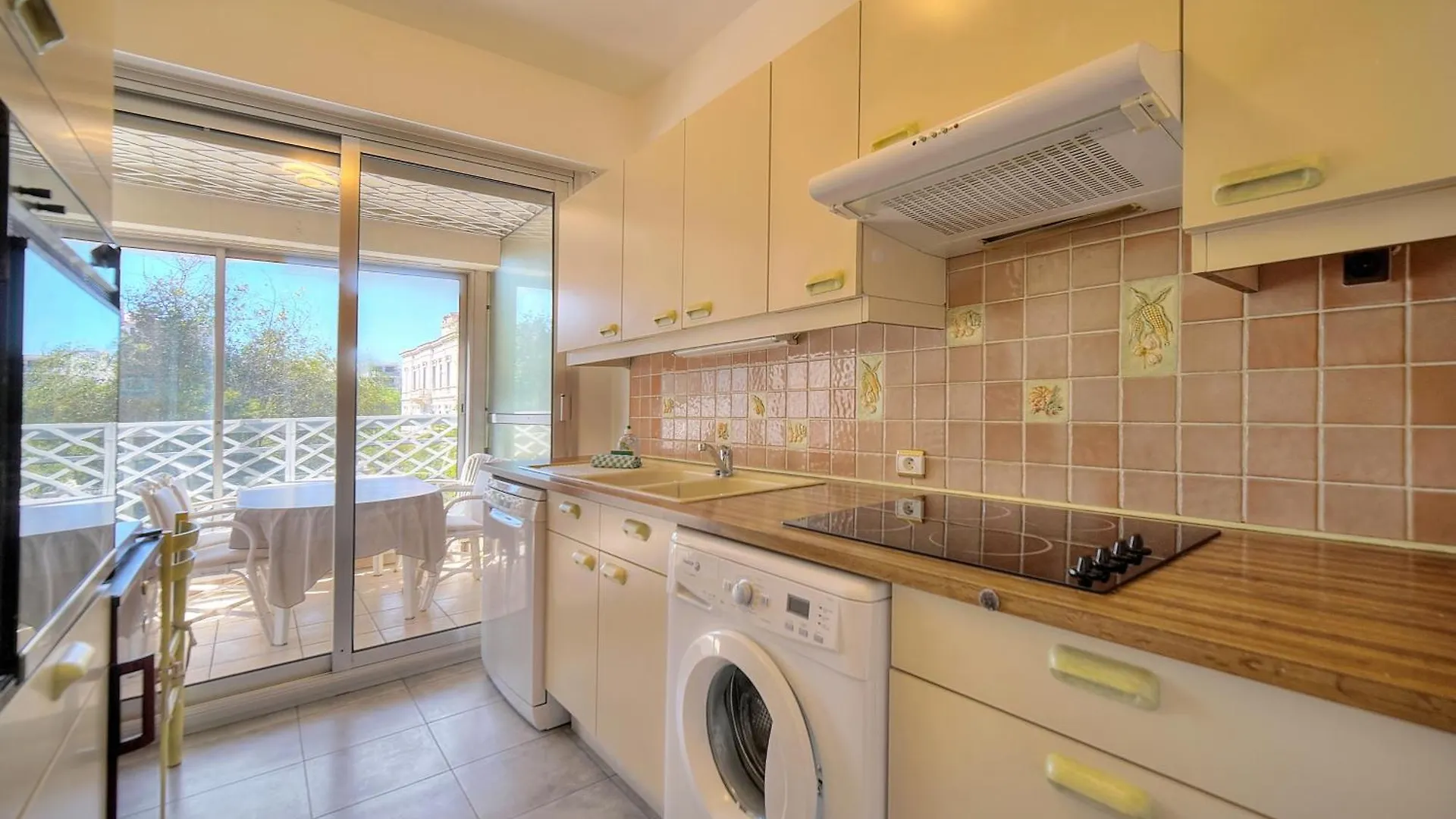 Immogroom - Large Apartment Clim/Terrace - Wifi Cannes France
