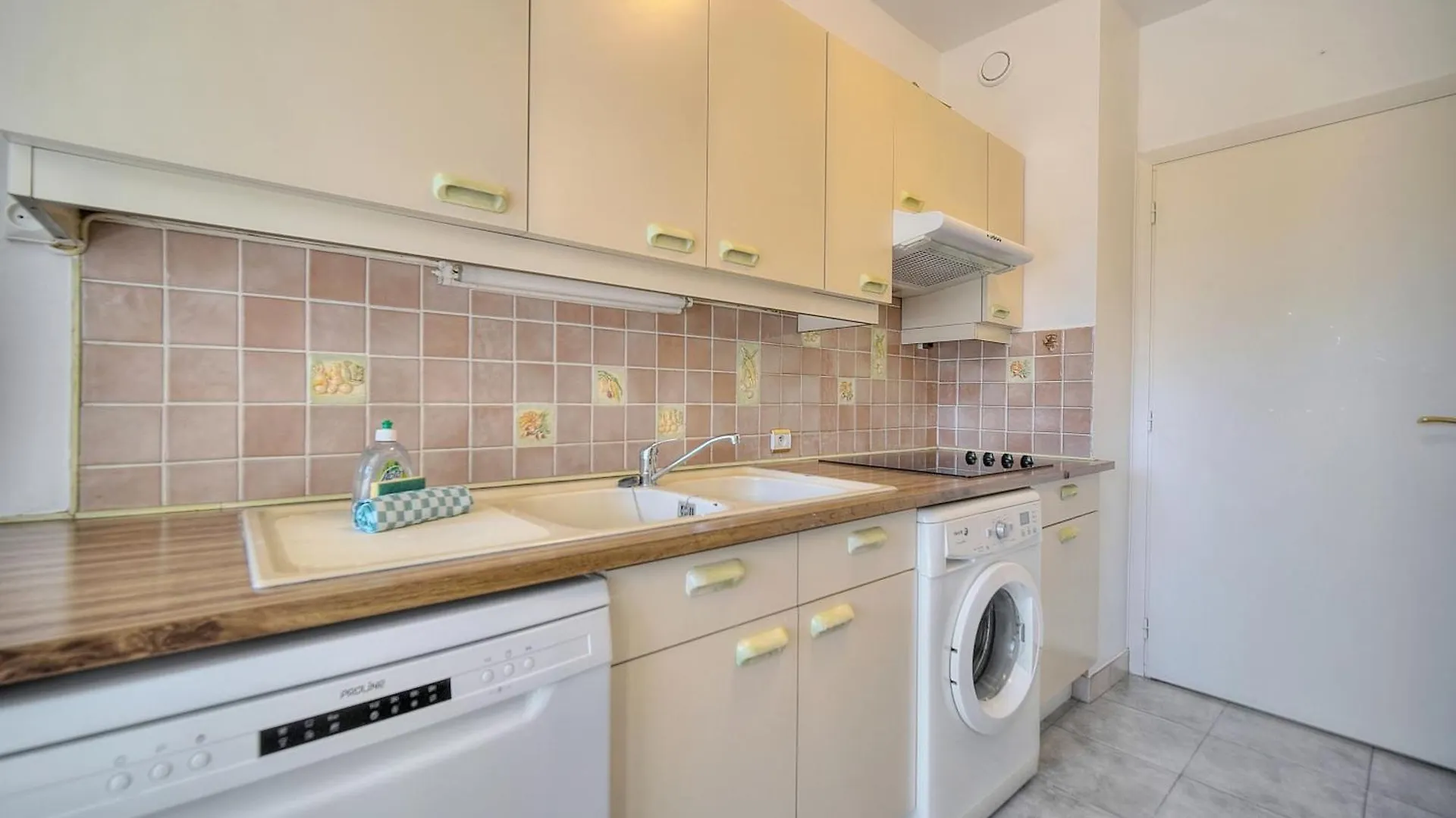Immogroom - Large Apartment Clim/Terrace - Wifi Cannes